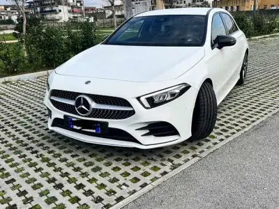 Usata Mercedes A180 Premium 116 CV (85 kW) 2019 Berlina