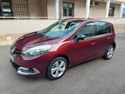 Usata Renault Scénic III 110 CV (80 kW) 2014 Lilla Monovolume