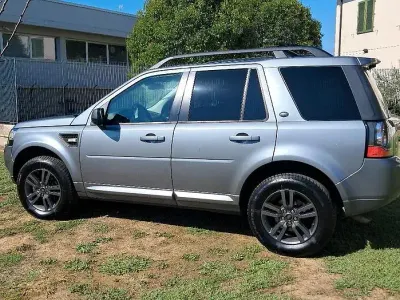 Usata Land Rover Freelander 2 190 CV (139 kW) 2014 Grigio SUV