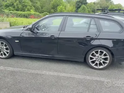 Begagnad BMW 320 184 HK (135 kW) 2012 Svart Kombi