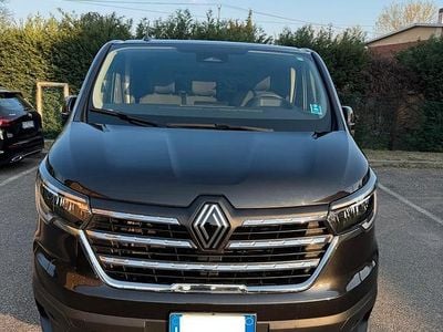 Usata Renault Trafic 150 CV (110 kW) 2024 Nero Monovolume