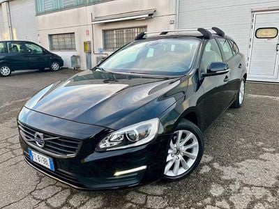 Usata Volvo V60 120 CV (88 kW) 2015 Nero Station wagon