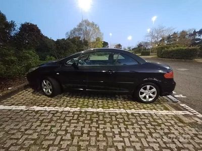 Usata Peugeot 307 CC 109 CV (80 kW) 2006 Nero Cabrio