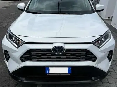 Usata Toyota RAV4 Hybrid 178 CV (130 kW) 2022 Bianco SUV