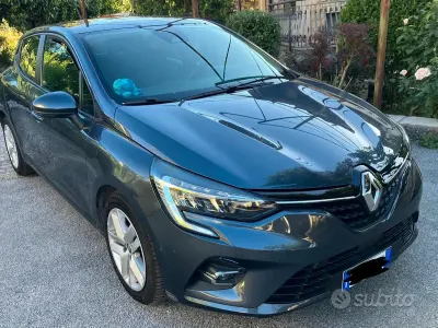 Usata Renault Clio V Business 91 CV (66 kW) 2022 Grigio Berlina