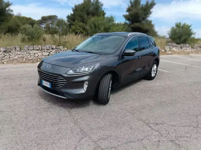 Usata Ford Kuga Titanium 120 CV (88 kW) 2021 Grigio SUV