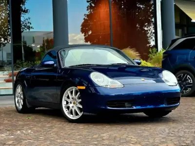 Second-hand Porsche Boxster 220 CP (161 kW) 2001 Albastru Cabrio
