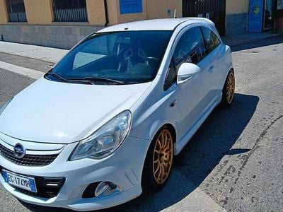 Usata Opel Corsa OPC 192 CV (141 kW) 2011 Bianco Utilitaria