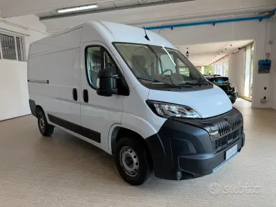 Usata Peugeot Boxer 140 CV (102 kW) 2024 Bianco Furgone