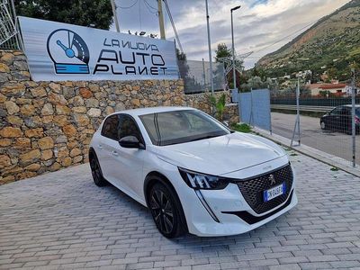 Usata Peugeot 208 GT-line 131 CV (96 kW) 2023 Bianco Utilitaria