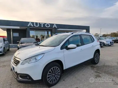 Usata Peugeot 2008 Active 75 CV (55 kW) 2015 Bianco SUV