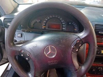 Mercedes C200