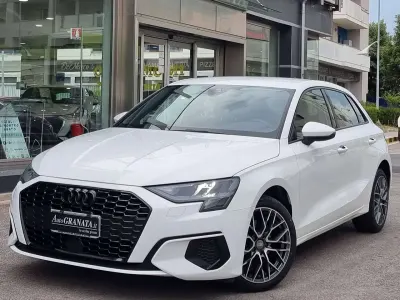 Usata Audi A3 Business 116 CV (85 kW) 2022 Bianco Berlina