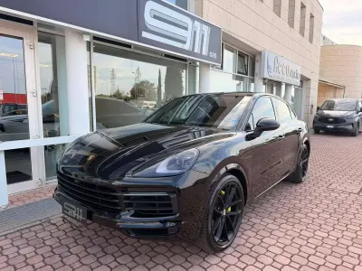 Usata Porsche Cayenne Coupe 340 CV (250 kW) 2019 Nero jet metallizato SUV