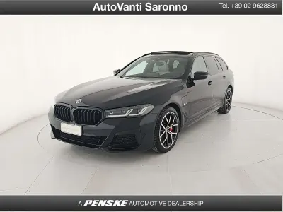 Usata BMW 530e M Sport 292 CV (214 kW) 2022 Nero Station wagon