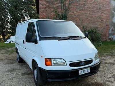 Usata Ford Transit 76 CV (55 kW) 1996 Bianco Berlina