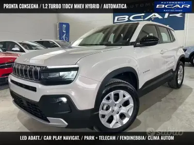 Usado Jeep Avenger Altitude 110 CV (80 kW) 2025 Gris SUV