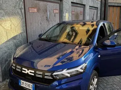 Usata Dacia Sandero Comfort 91 CV (66 kW) 2023 Blu/azzurro Berlina