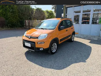 Usata Fiat Panda 4x4 Lounge 95 CV (69 kW) 2017 Arancione Utilitaria