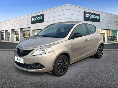 Usata Lancia Ypsilon S 69 CV (50 kW) 2019 Oro Utilitaria