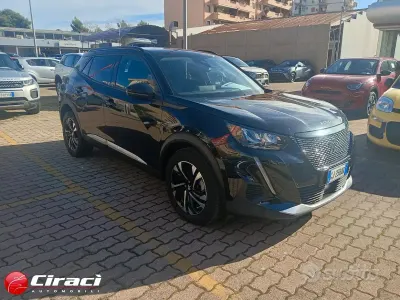 Usata Peugeot 2008 Allure 110 CV (80 kW) 2022 Nero SUV