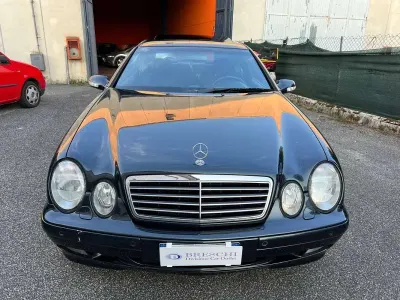 Usata Mercedes CLK320 Avantgarde 218 CV (160 kW) 2001 Nero Coupé