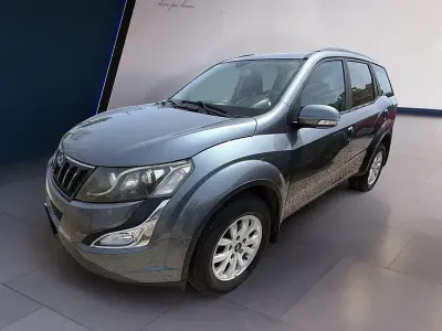 Usata Mahindra XUV500 140 CV (102 kW) 2019 Grigio SUV