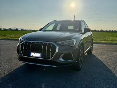 Usata Audi Q3 Ambiente 190 CV (139 kW) 2020 Grigio SUV