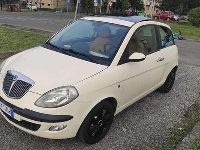 Usata Lancia Ypsilon 70 CV (51 kW) 2004 Utilitaria