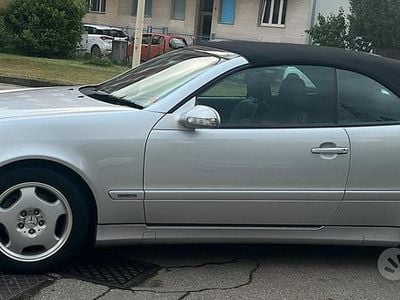 Usata Mercedes CLK200 136 CV (100 kW) 2021 Grigio Cabrio