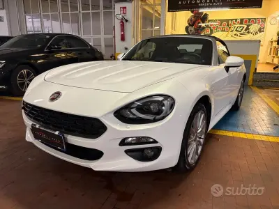 Usado Fiat 124 Spider Lusso 140 HP (102 kW) 2018 Branco Cabrios