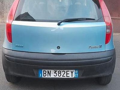 Usata Fiat Punto 80 CV (58 kW) 2000 Utilitaria