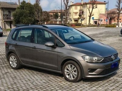 Usata VW Golf Sportsvan Executive 110 CV (80 kW) 2016 Grigio Monovolume