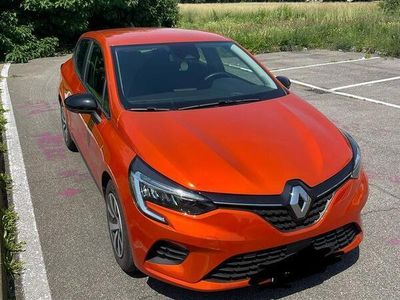 Usata Renault Clio V Equilibre 91 CV (66 kW) 2023 Arancione Berlina
