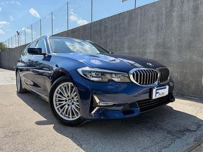 Usata BMW 320e Luxury Line 190 CV (139 kW) 2021 Blu Station wagon