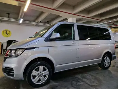 Usata VW T6.1 150 CV (110 kW) 2022 Argento Furgone