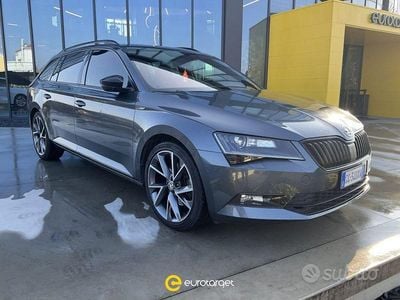 Usata Skoda Superb SportLine 190 CV (139 kW) 2017 Grigio scuro metallizzato Station wagon