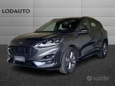 Usata Ford Kuga ST-Line 150 CV (110 kW) 2023 Grigio SUV