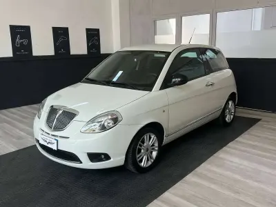Usata Lancia Ypsilon 69 CV (50 kW) 2011 Bianco Utilitaria