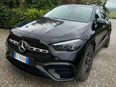 Usata Mercedes GLA180 Advanced Plus 116 CV (85 kW) 2023 Nero SUV