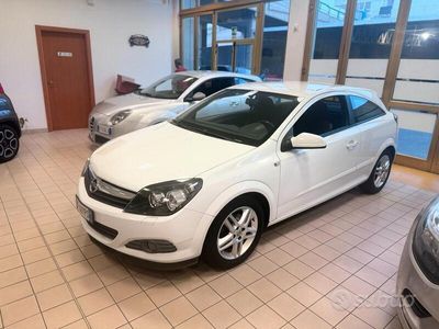 usata Opel Astra GTC 1.4 16V Twinport 3 porte Enjoy