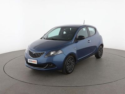 Używany Lancia Ypsilon Gold 70 KM (51 kW) 2021 Niebieski Hatchback