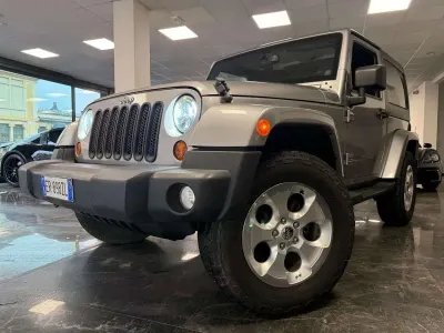 Usata Jeep Wrangler Sahara 200 CV (147 kW) 2013 Grigio SUV