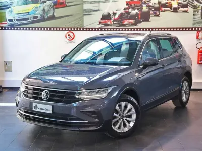 Usata VW Tiguan Life 122 CV (89 kW) 2021 Grigio SUV