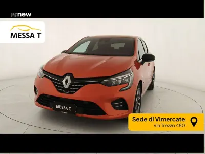 Usata Renault Clio V Techno 91 CV (66 kW) 2023 Arancione Berlina