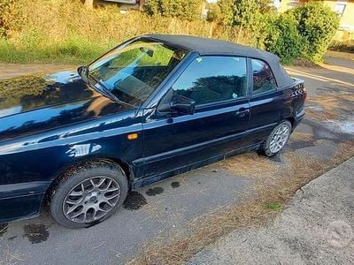 Usata VW Golf Cabriolet 54 CV (39 kW) 1997 Blu Cabrio