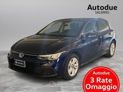 Usata VW Golf VIII Life 131 CV (96 kW) 2023 Blu Berlina