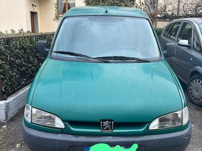 Usata Peugeot Partner 2001 Verde Monovolume