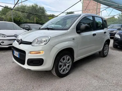 Usata Fiat Panda Lounge 85 CV (62 kW) 2017 Bianco Utilitaria