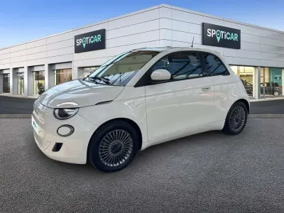 Usata Fiat 500e Passion 86 kW (118 CV) 2021 Bianco Berlina